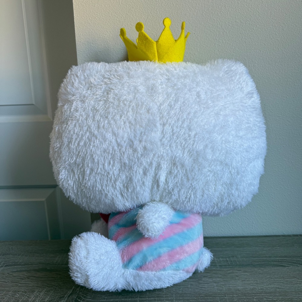 Sanrio Hello Kitty Giga Jumbo Crown Plush SEGA Japan 2019 Heart Stripe White 19" - Picture 2 of 6